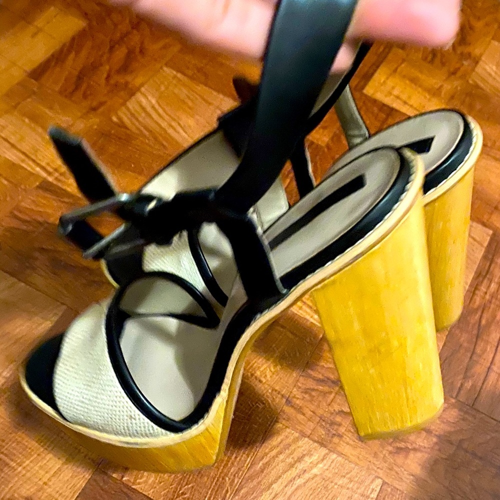 Zara basic sandal